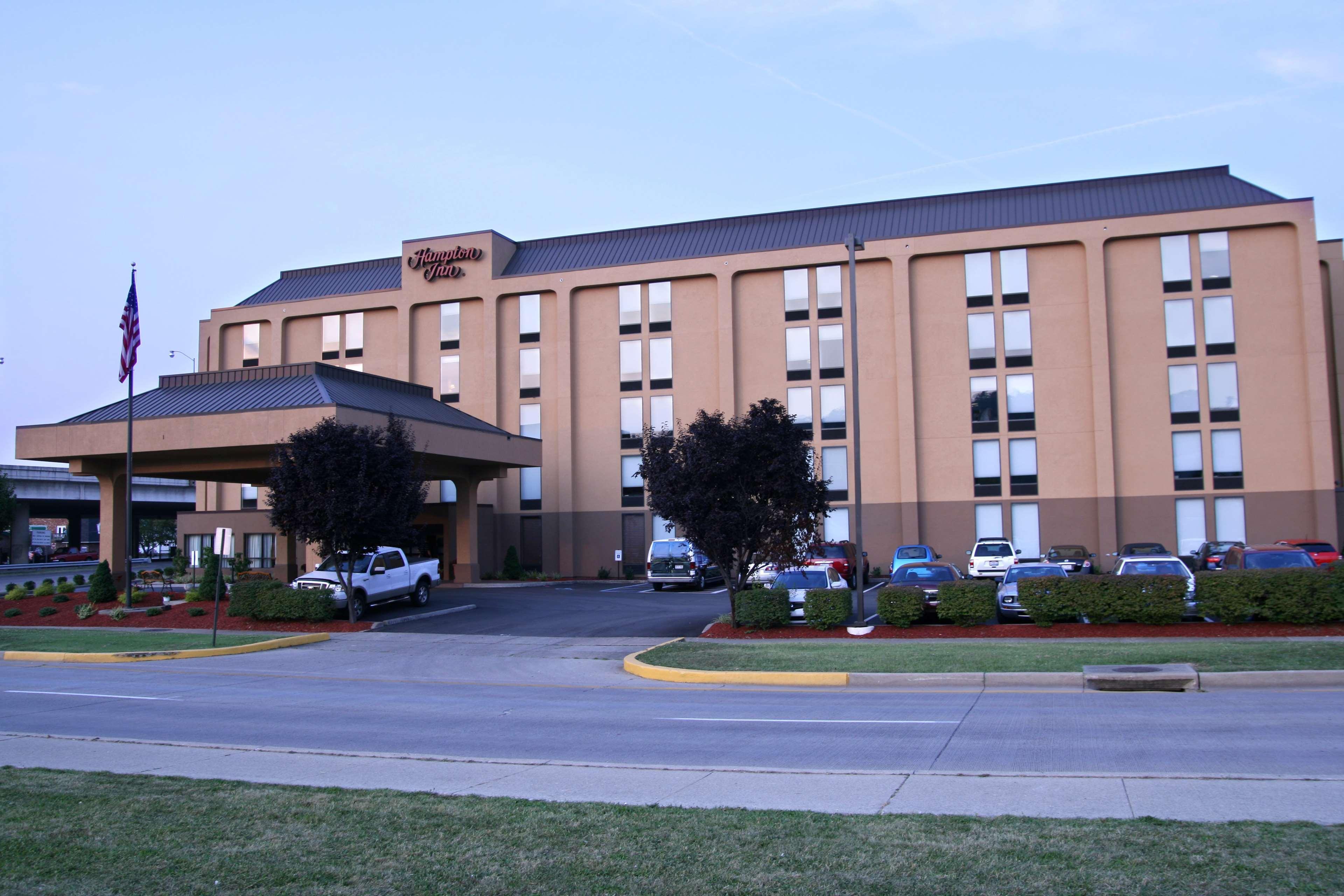 Hampton Inn Charleston Downtown Exterior photo