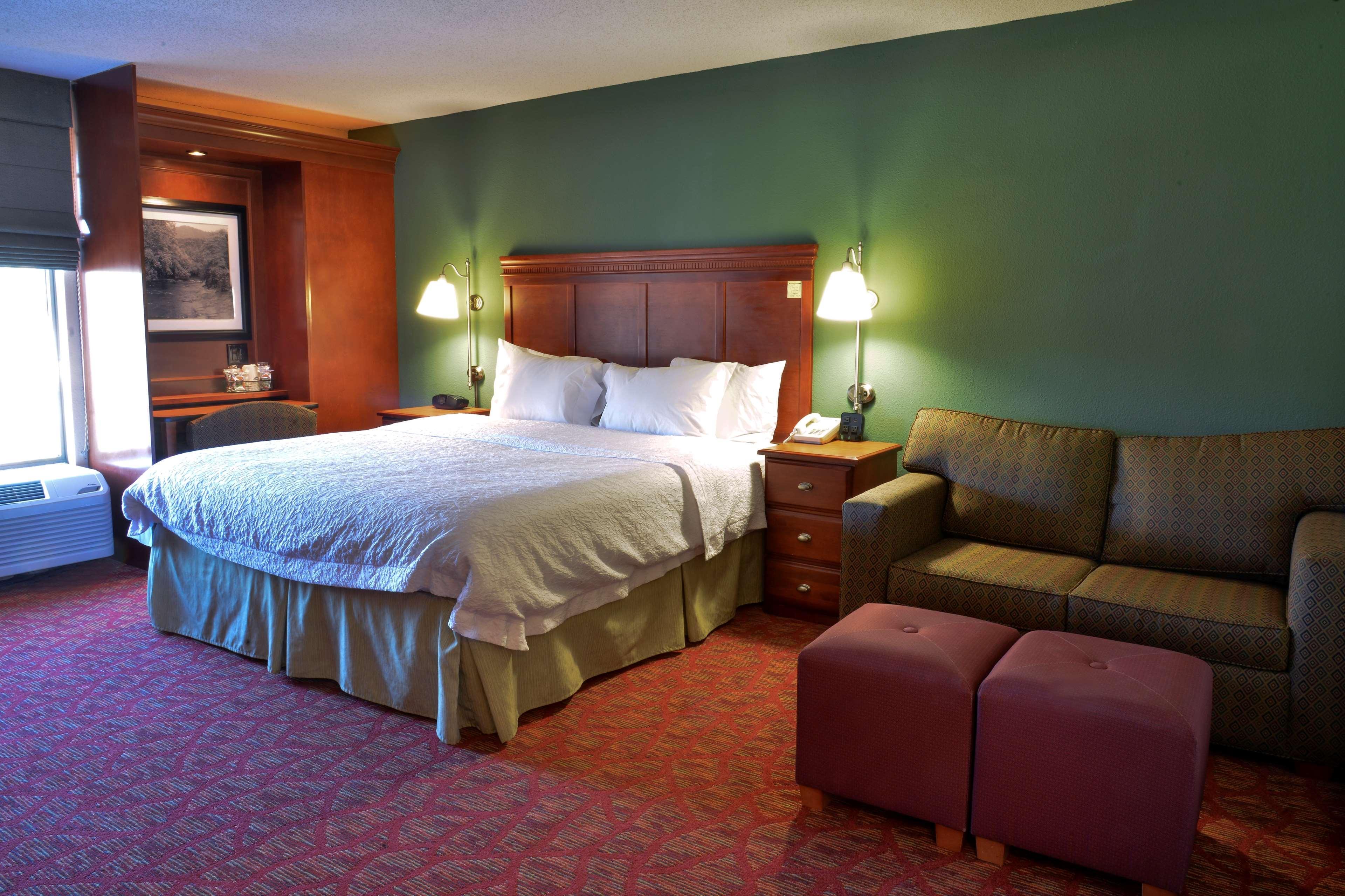 Hampton Inn Charleston Downtown Exterior photo