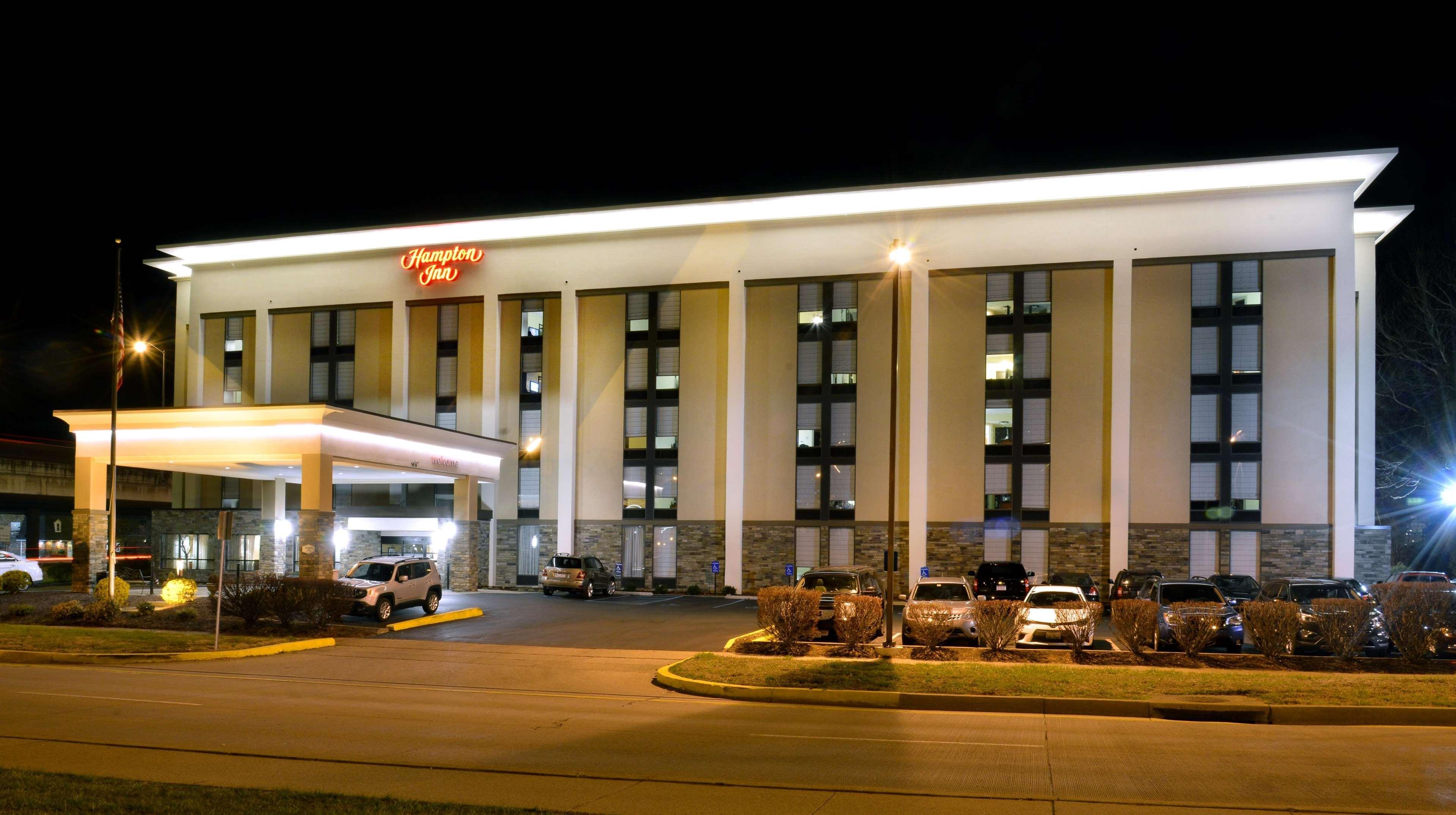 Hampton Inn Charleston Downtown Exterior photo