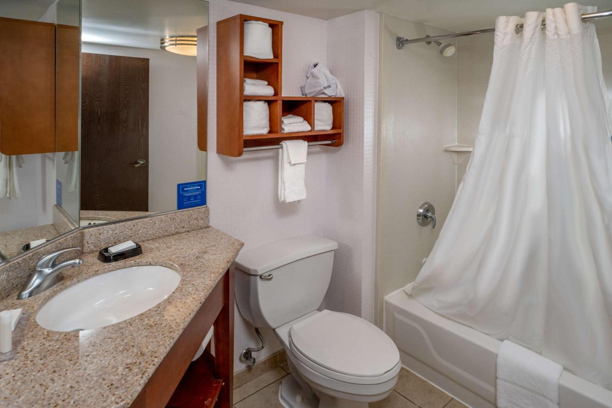 Hampton Inn Charleston Downtown Exterior photo