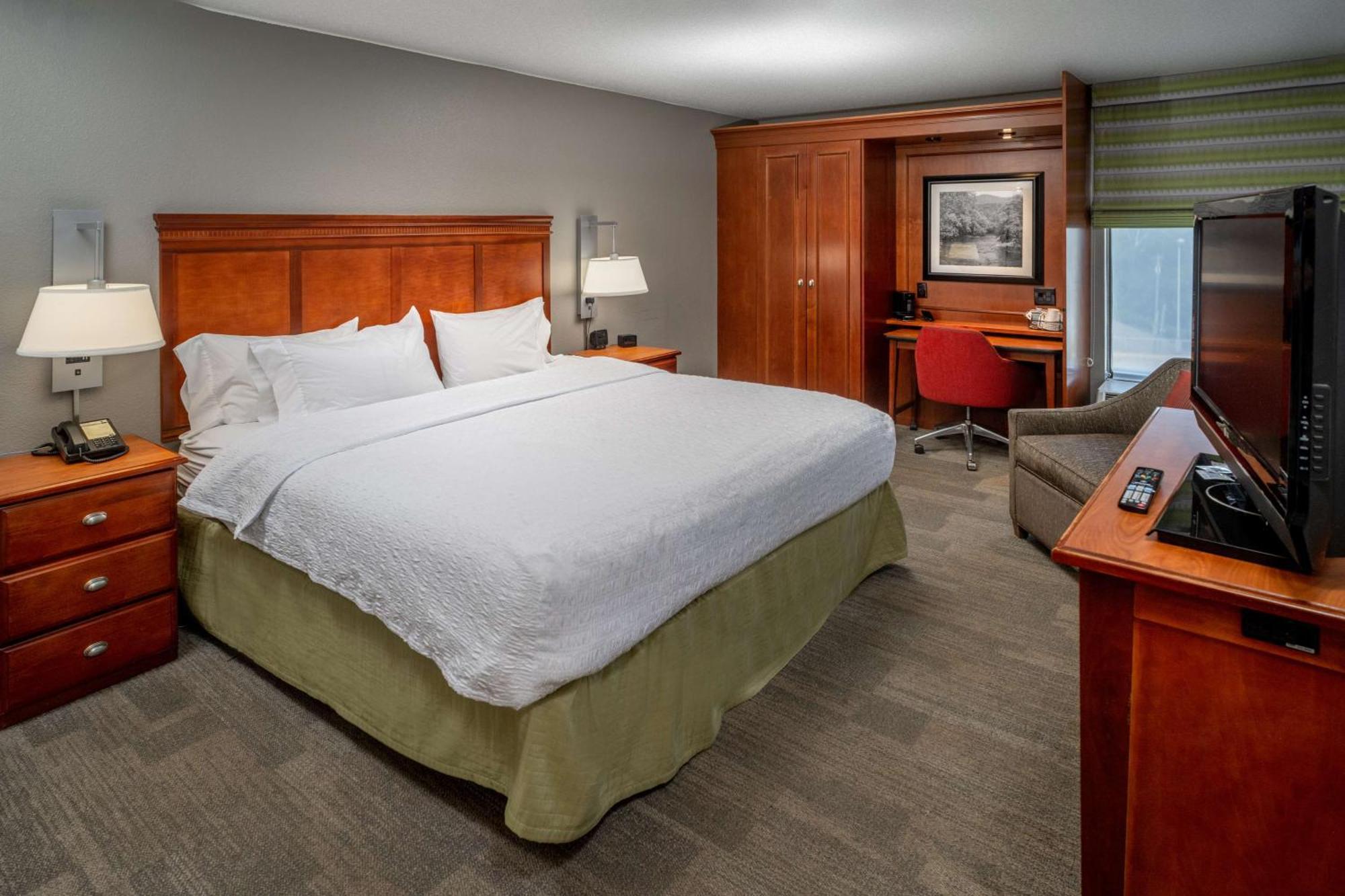Hampton Inn Charleston Downtown Exterior photo