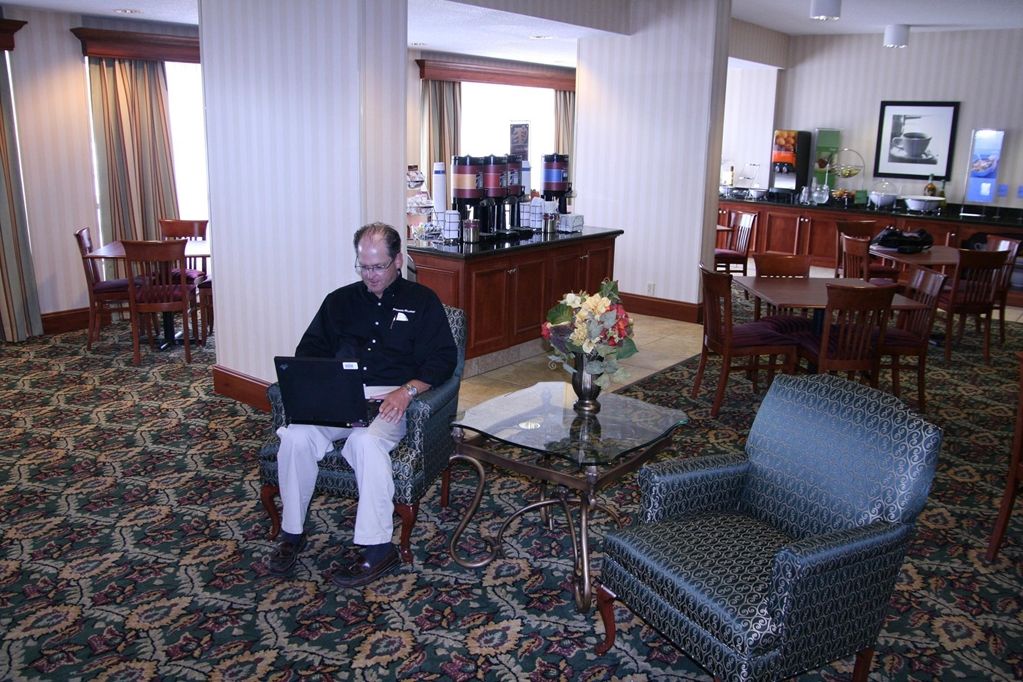 Hampton Inn Charleston Downtown Interior photo